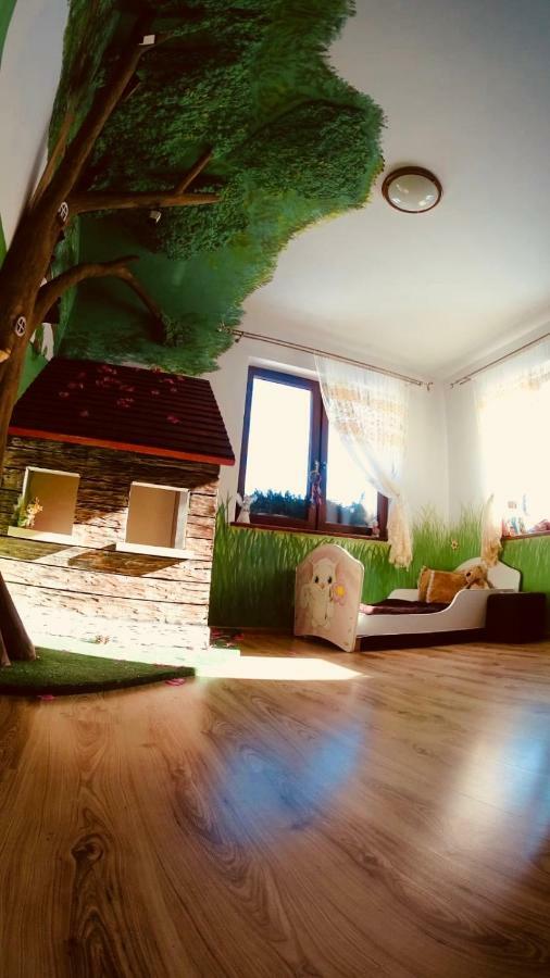 Nibylandia Dom Pod Lasem Holiday home *